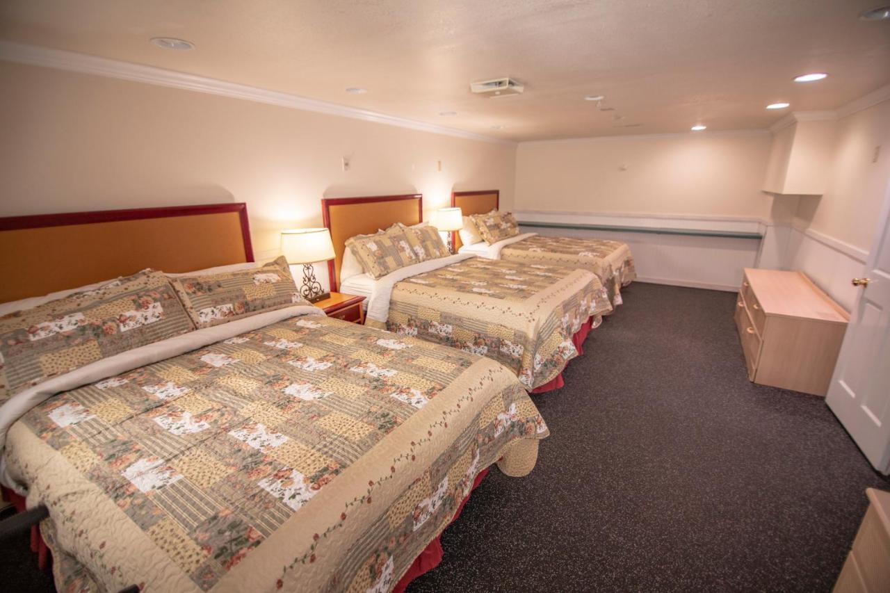 Coachlite Inn Sister Bay Ngoại thất bức ảnh