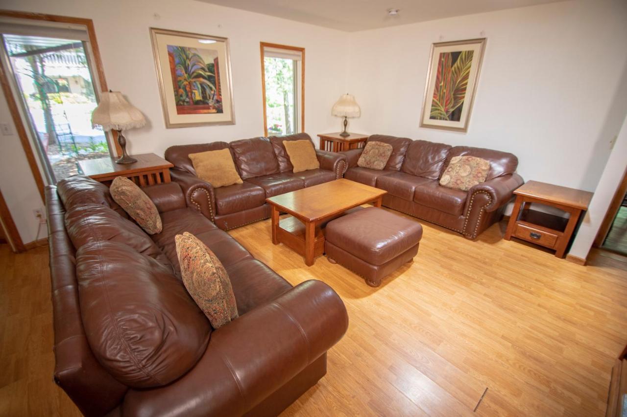 Coachlite Inn Sister Bay Ngoại thất bức ảnh